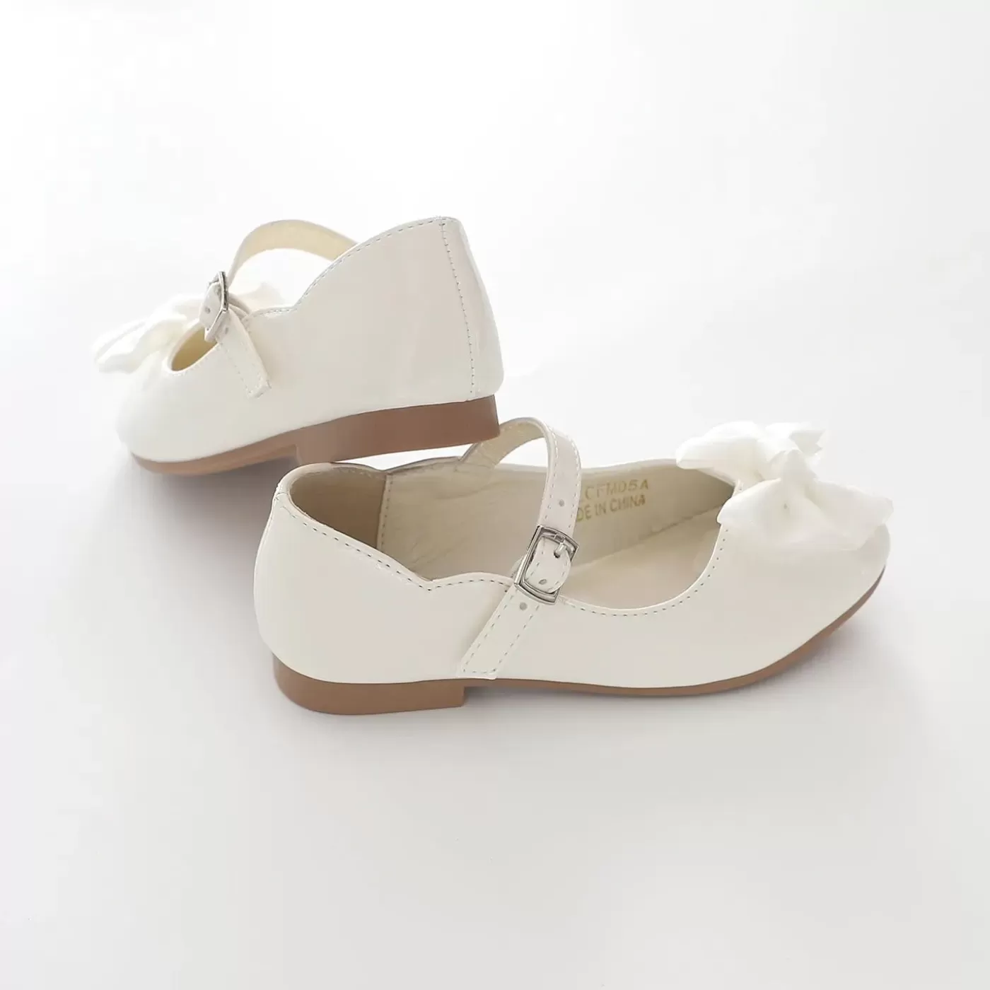 Ollies Place Girl's Patent Ivory Shoes< Accessories | Accessories