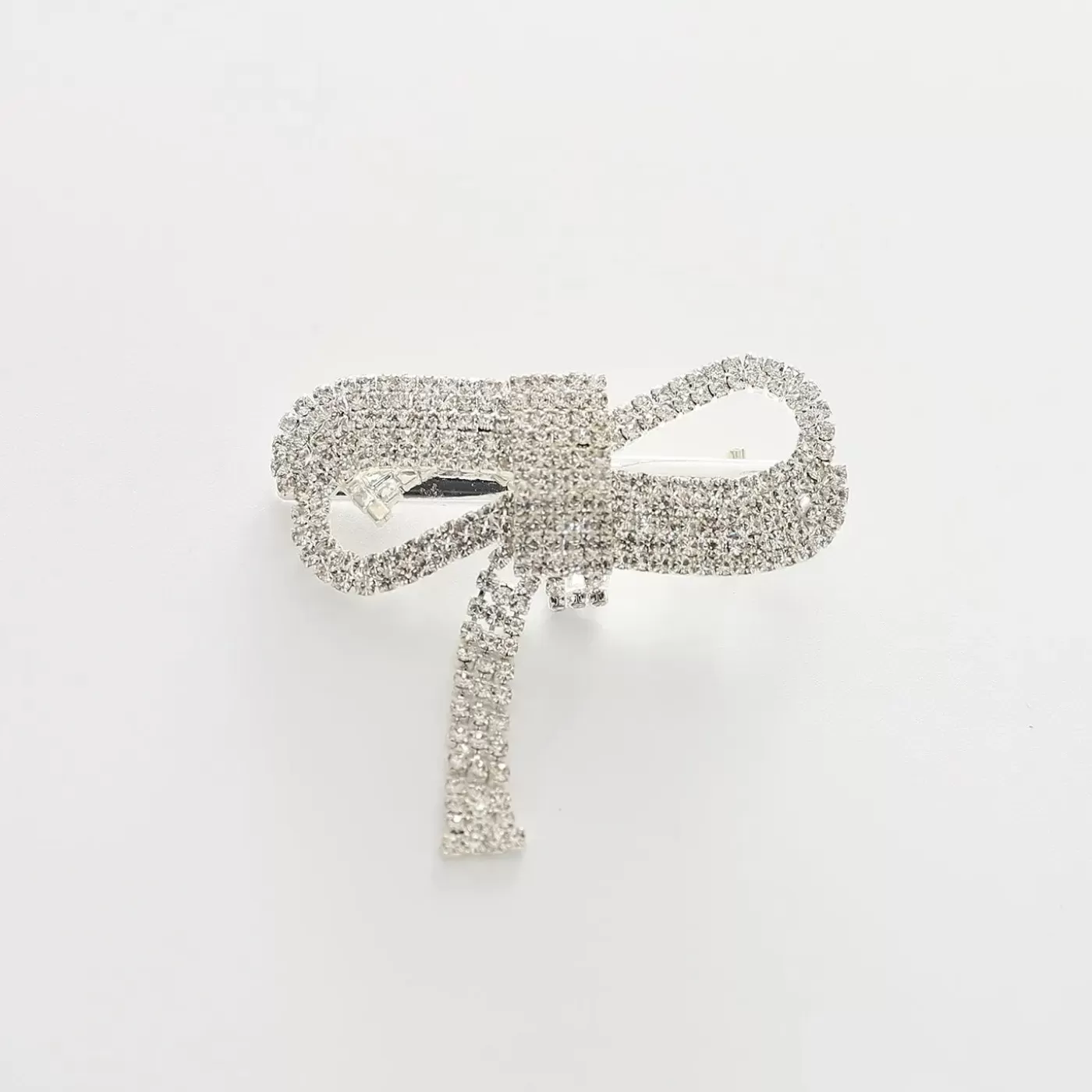 Ollies Place Rhinestone Infinity Bow Hair Clip< Hair Clips & Headbands